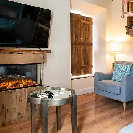 Kylemore House Boutique Apartments - Connemara Suite Exterior photo