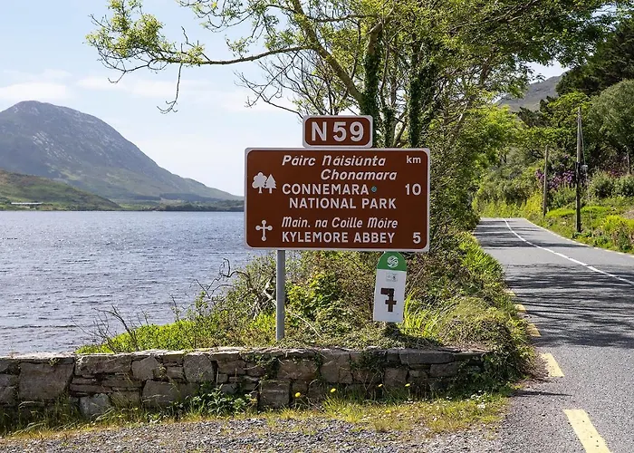Kylemore House Boutique Apartments - Connemara Suite